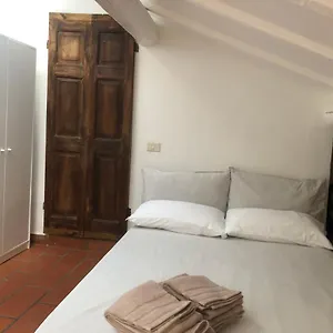 Il Tetto Fiorito Dell'isola Apartamento