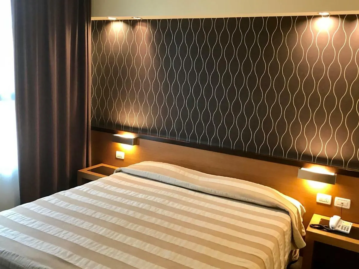 Hc3 Hotel Bologna 4*,
